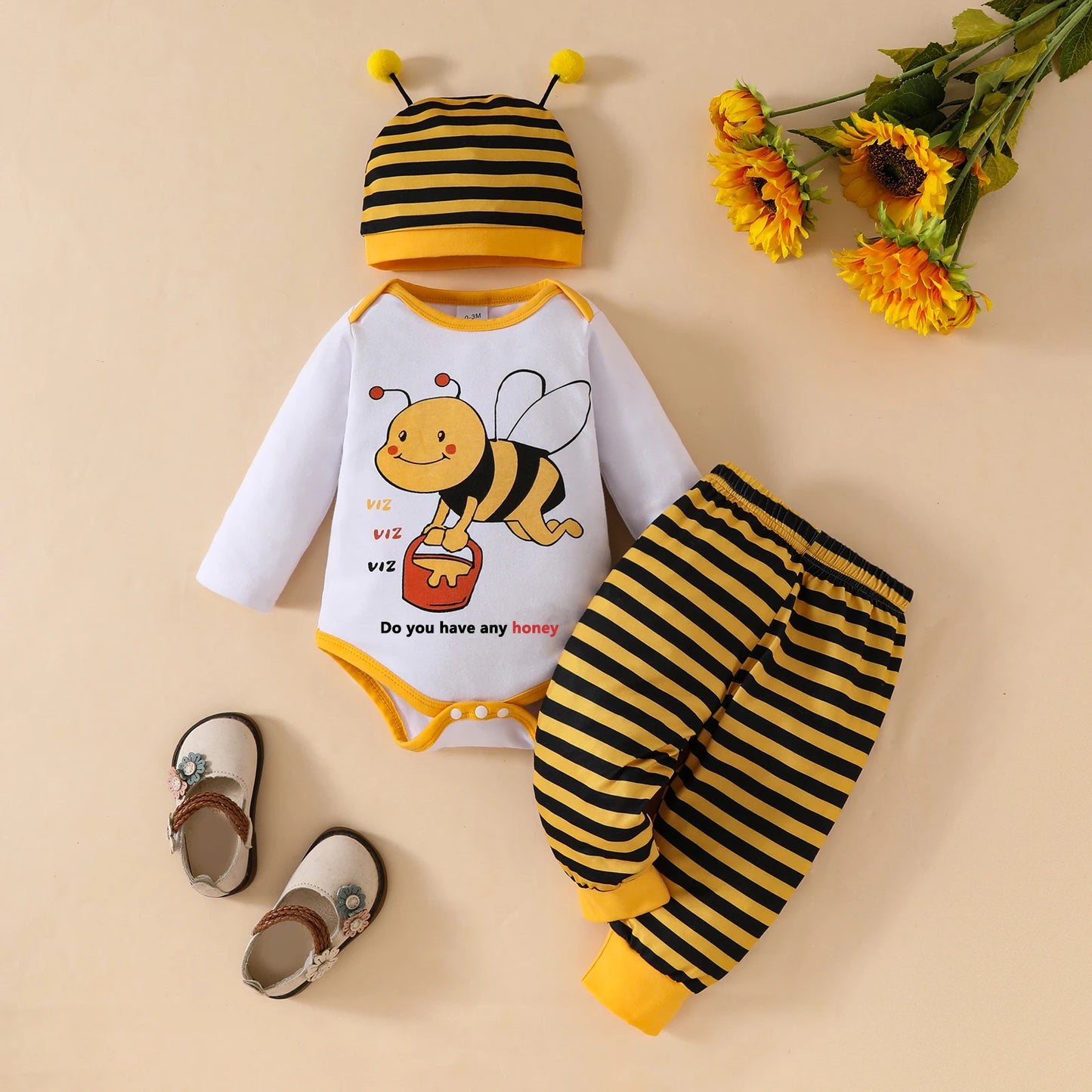 Baby Bee Triangle Set