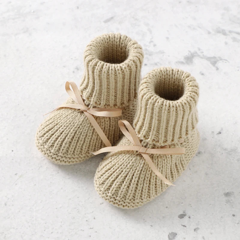 Knitted Baby Boots with Butterfly Knot