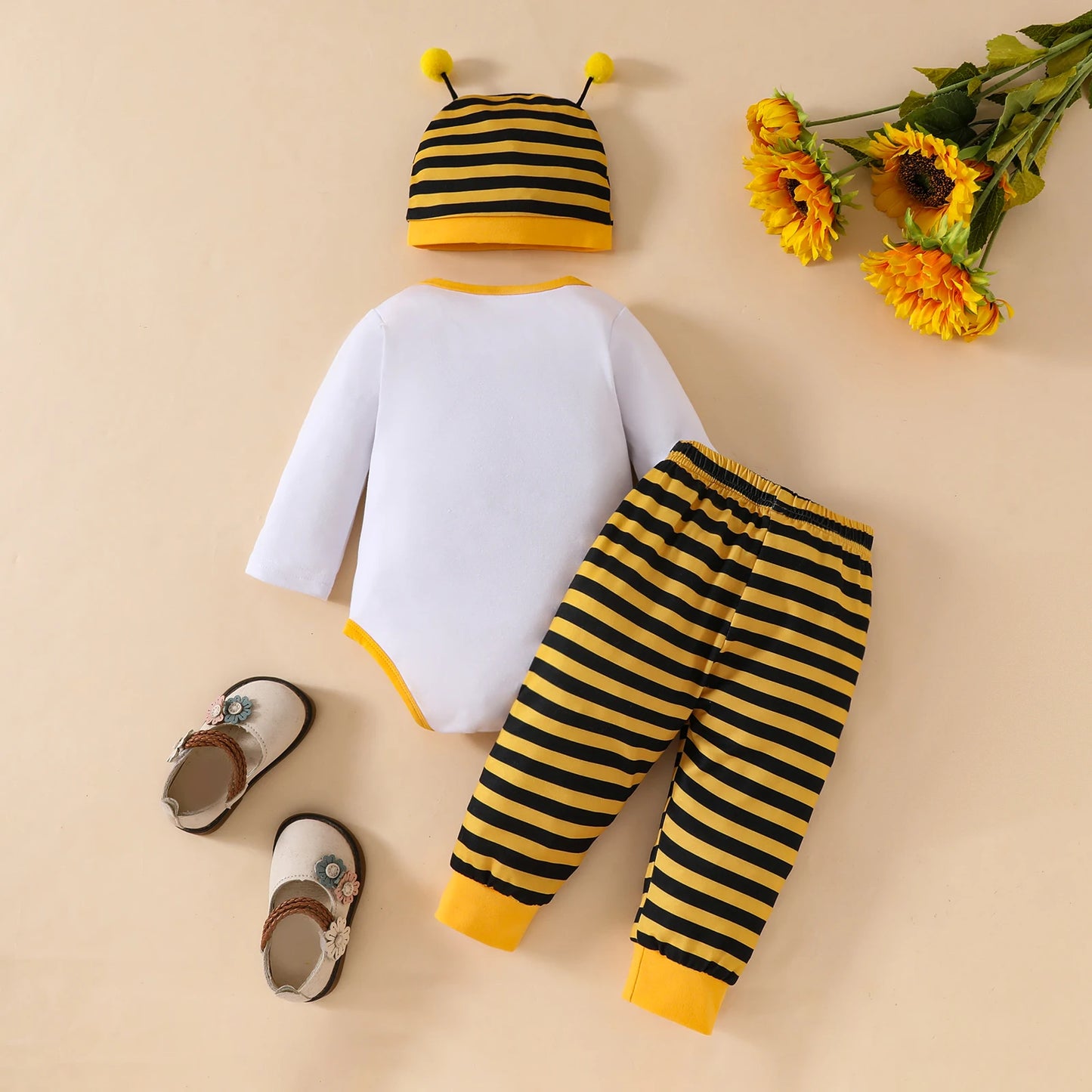 Baby Bee Triangle Set